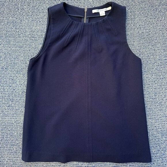 Diane Von Furstenberg Navy Blue Sleeveless Top Size 2 With Back Zipper & Pleated - Picture 3 of 10